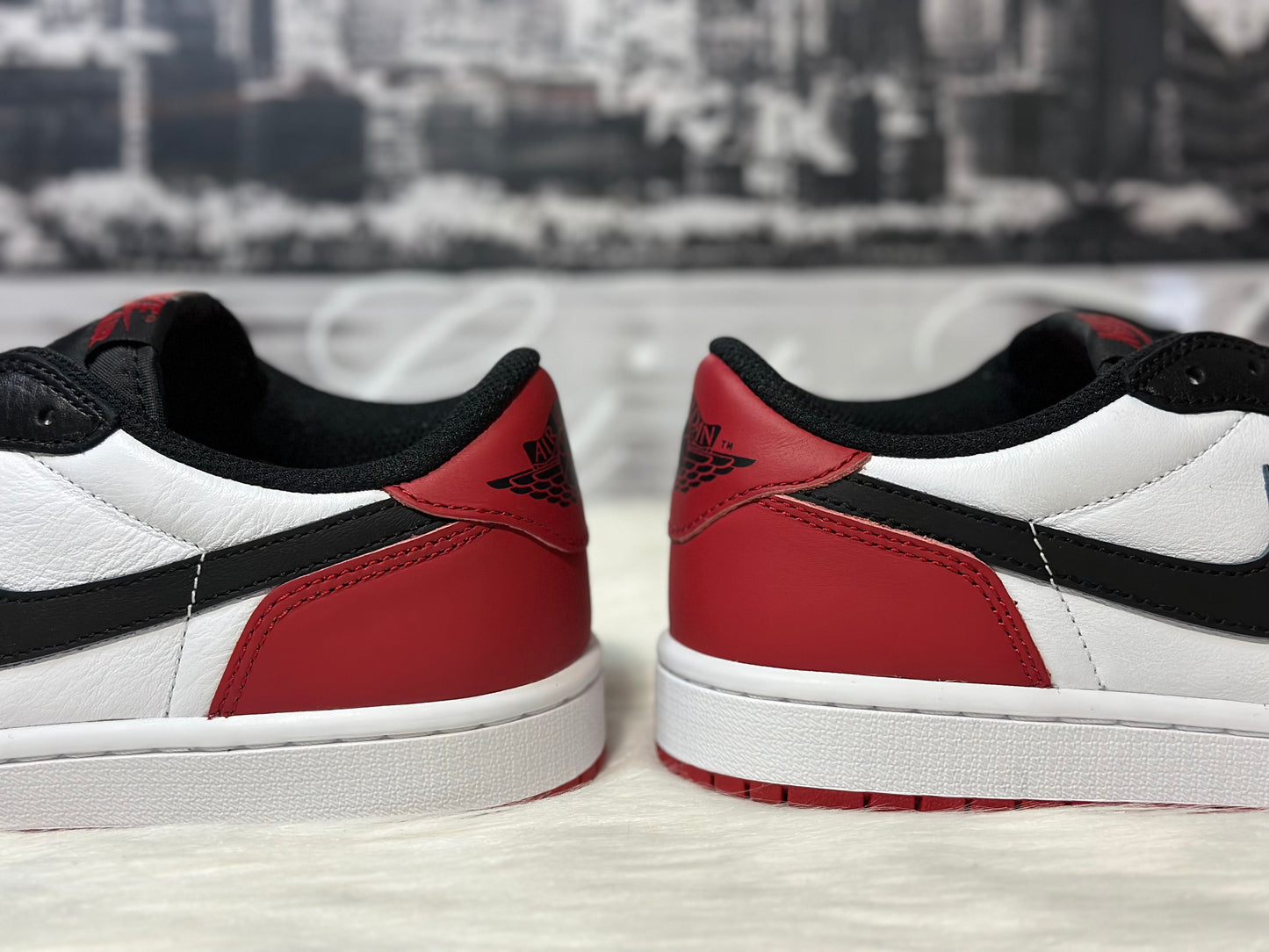 AIR JORDAN RETRO 1 OG LOW BLACK TOE CZ0790-106