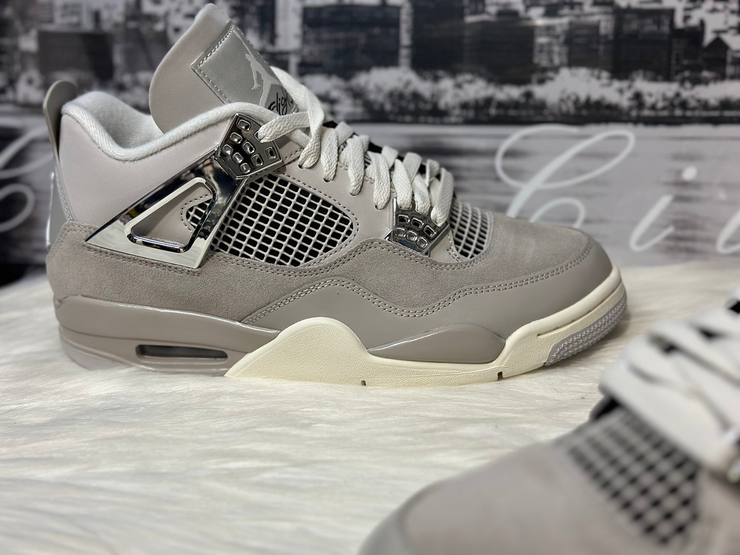 JORDAN RETRO4 FROZEN MOMENTS WMNS AQ9129-001