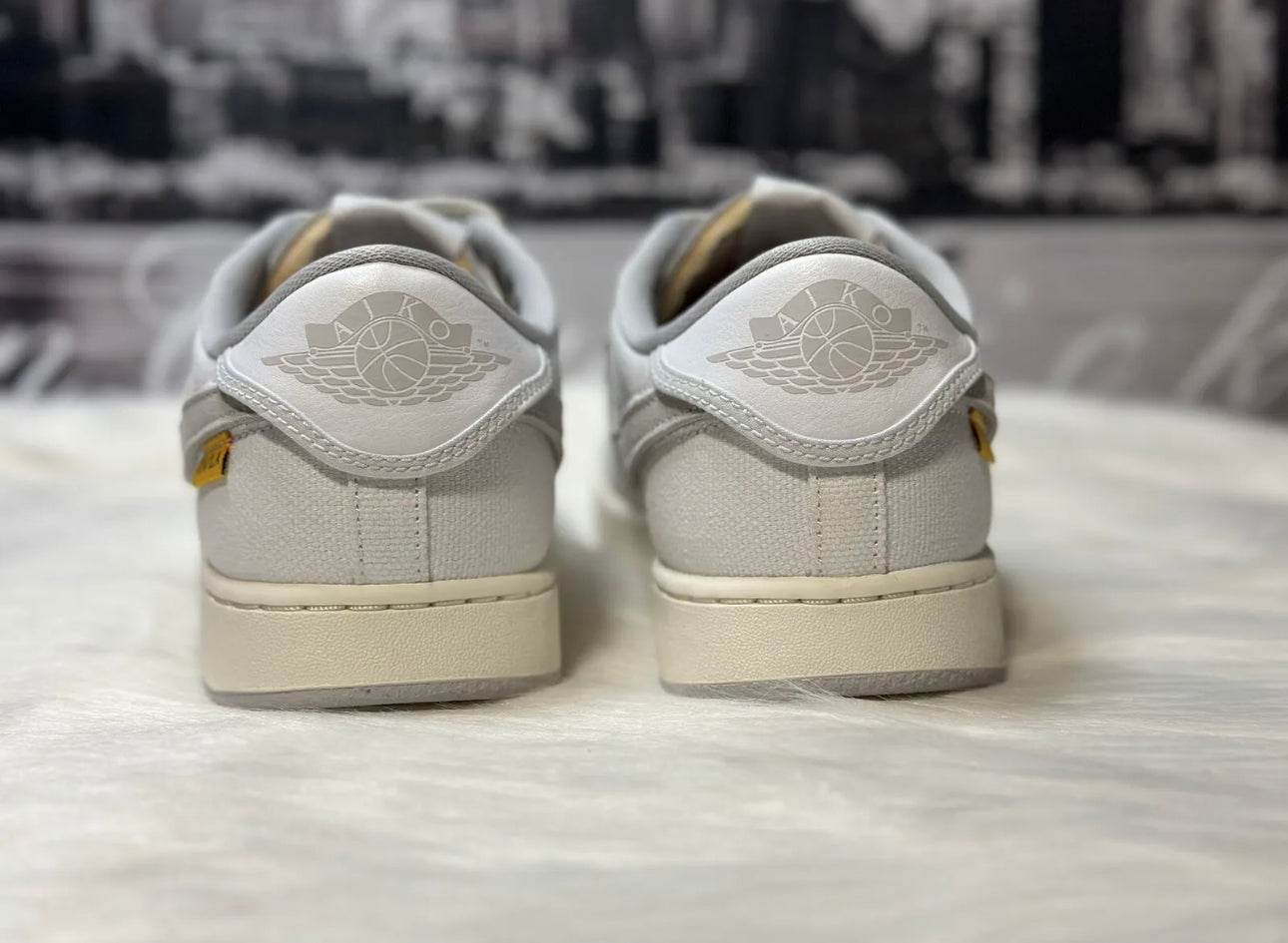 JORDAN 1 LOW AJKO UNION LA WHITE CANVAS DO8912-101