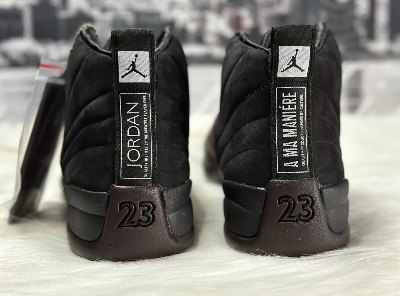 A MA MANIERE JORDAN RETRO 12 BLK DV6989-001