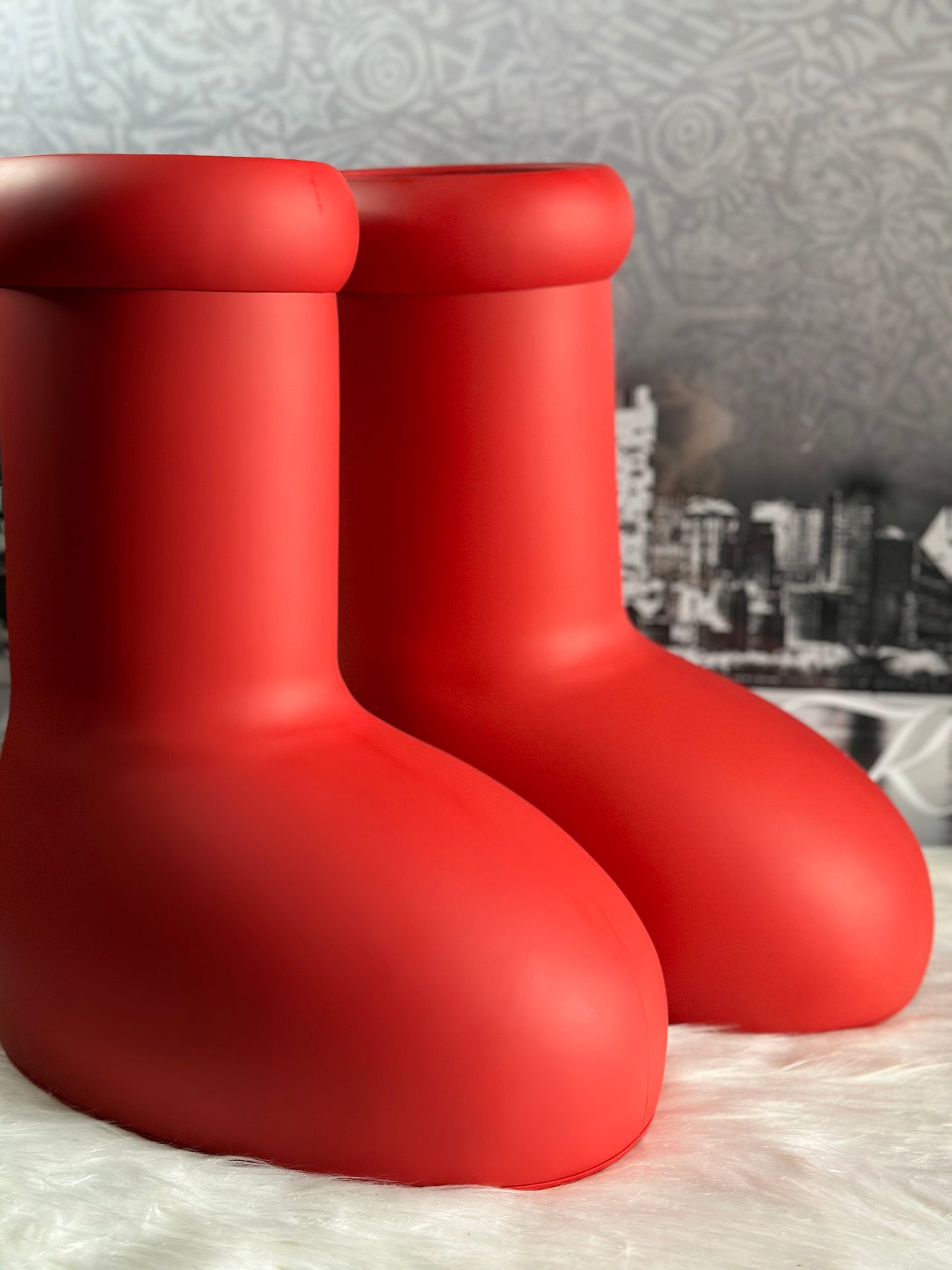 MSCHF BIG RED BOOT (BRB) MSCHF010