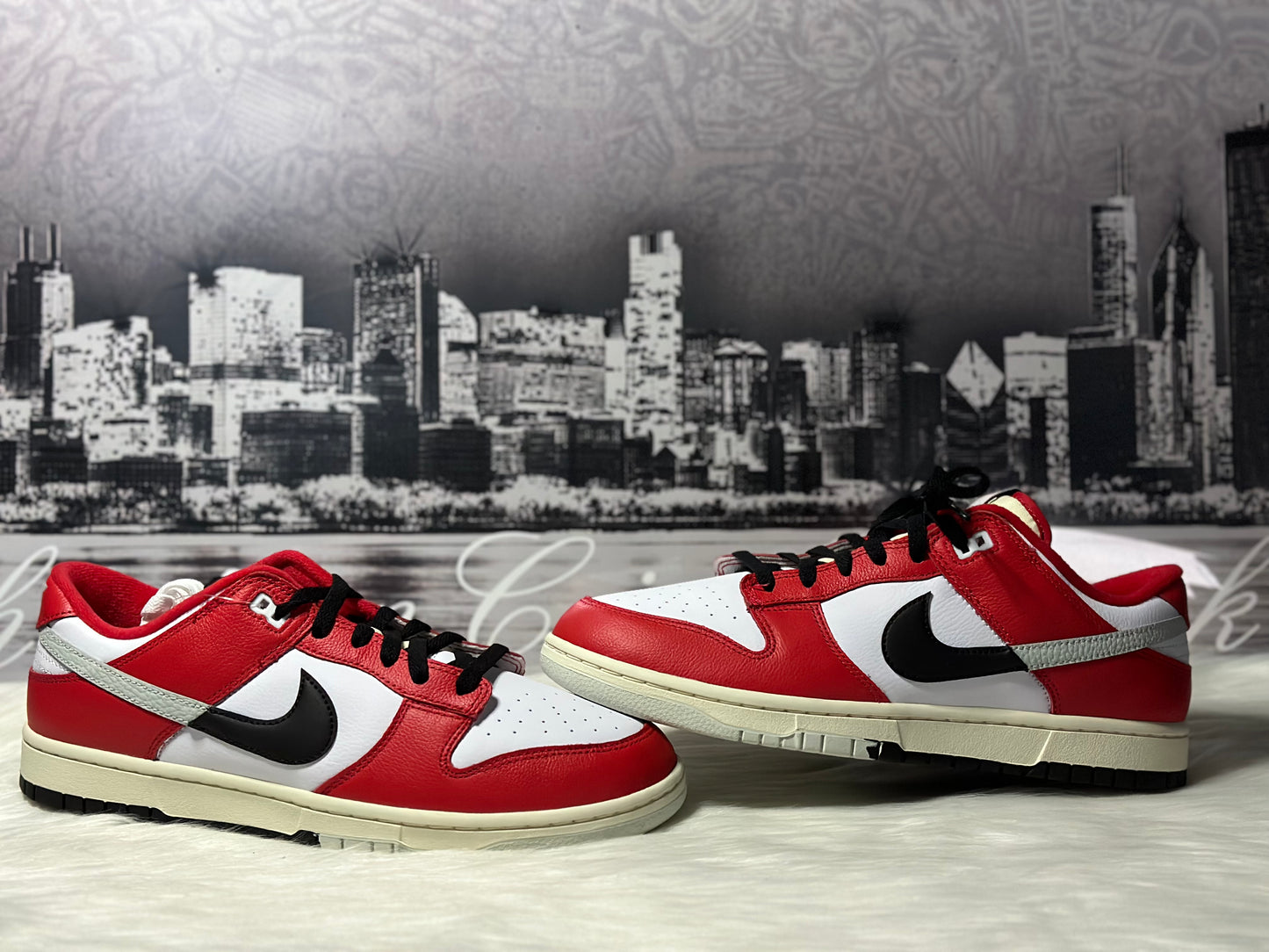 NIKE DUNK LOW CHICAGO SPLIT DZ2536-600