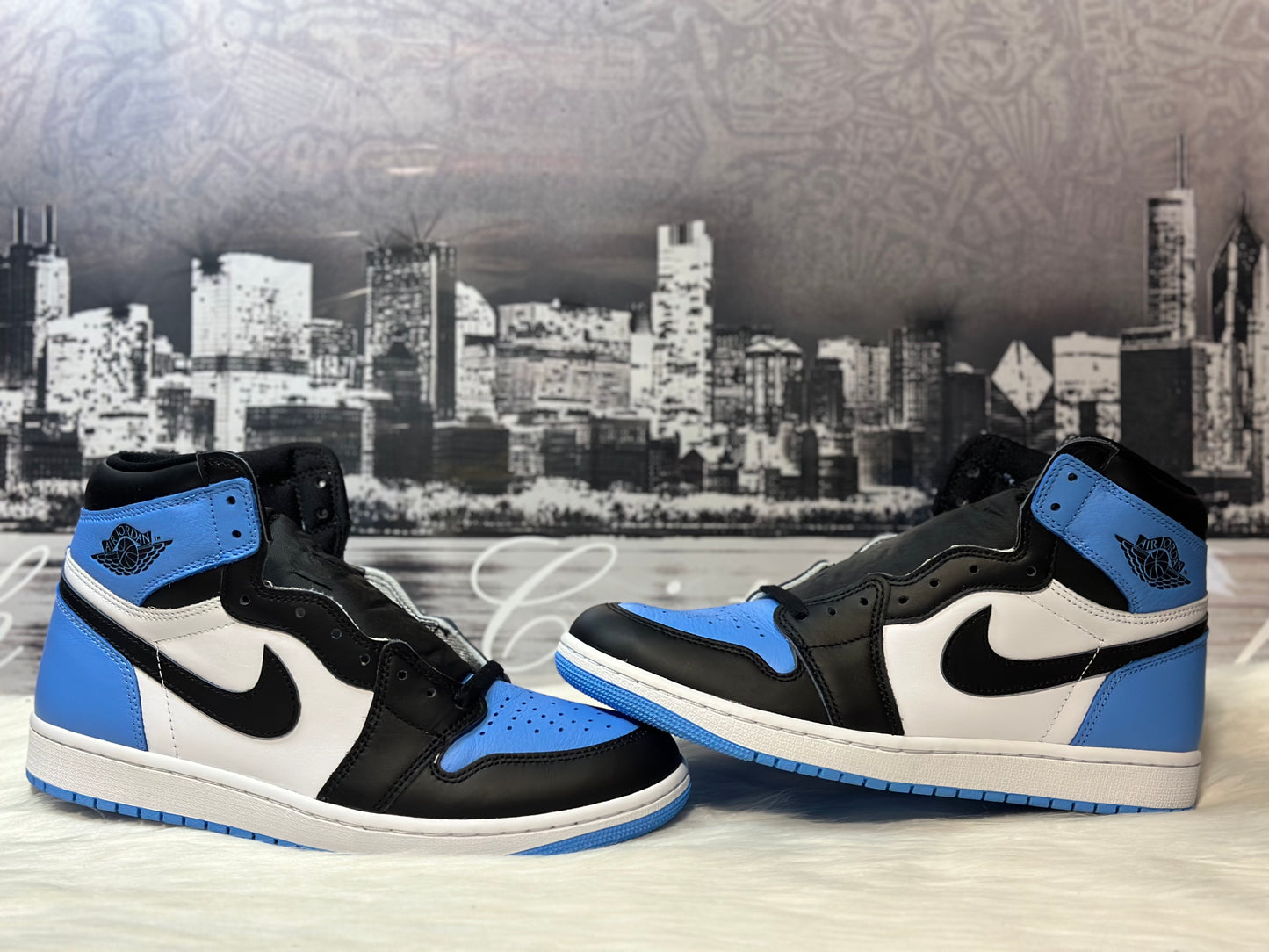 NIKE AIR JORDAN RETRO 1 HIGH OG UNC TOE DZ5485-400