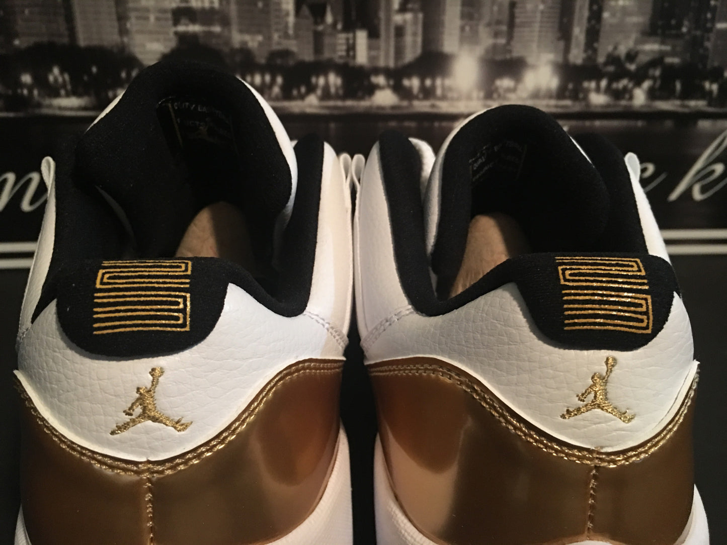 Jordan 11 Low "Closing Ceremony"