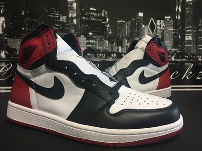 Jordan Retro 1 OG High "Black Toe"