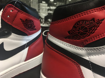 Jordan Retro 1 OG High "Black Toe"