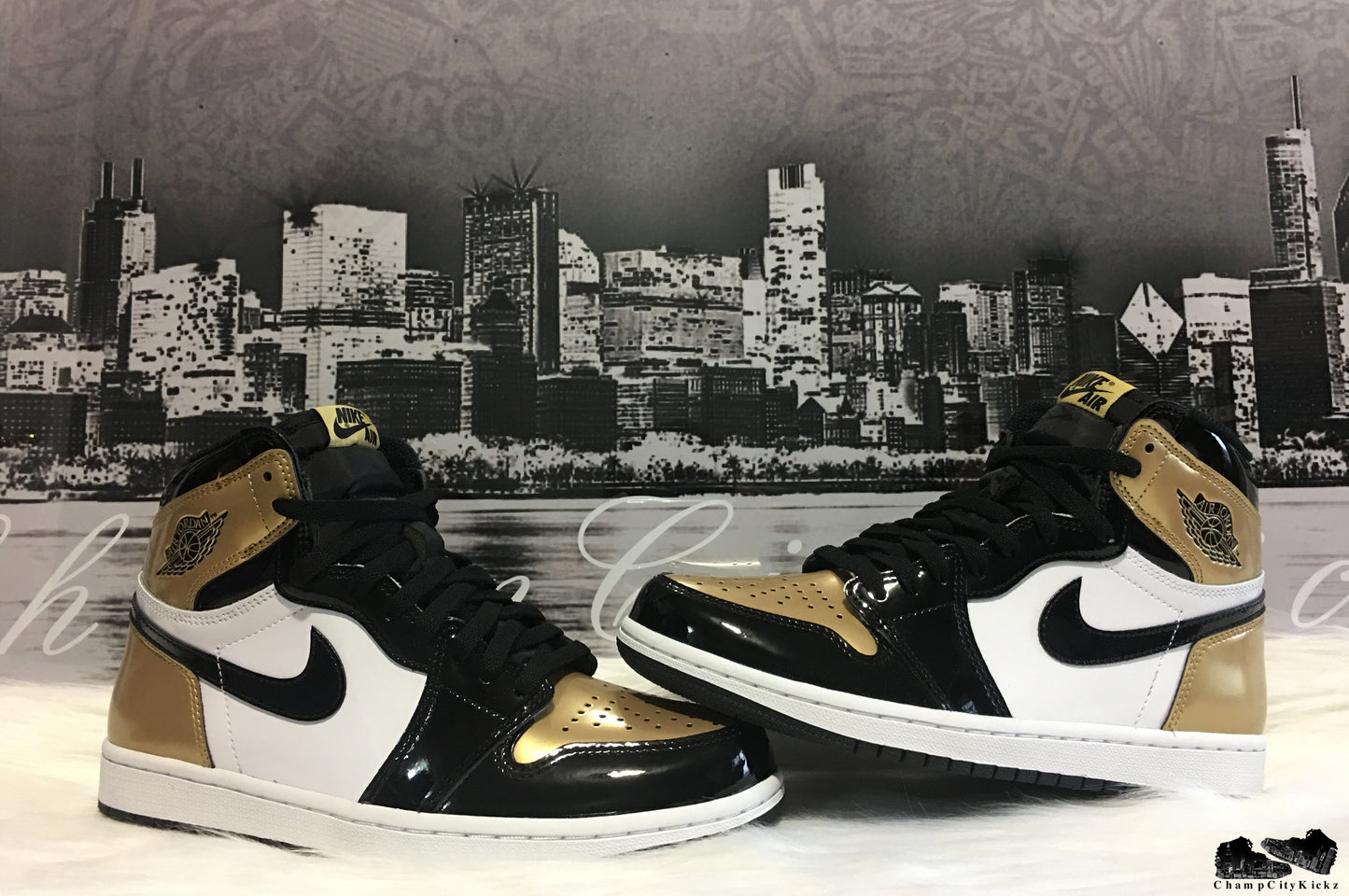 Jordan Retro 1 OG High Gold Toe