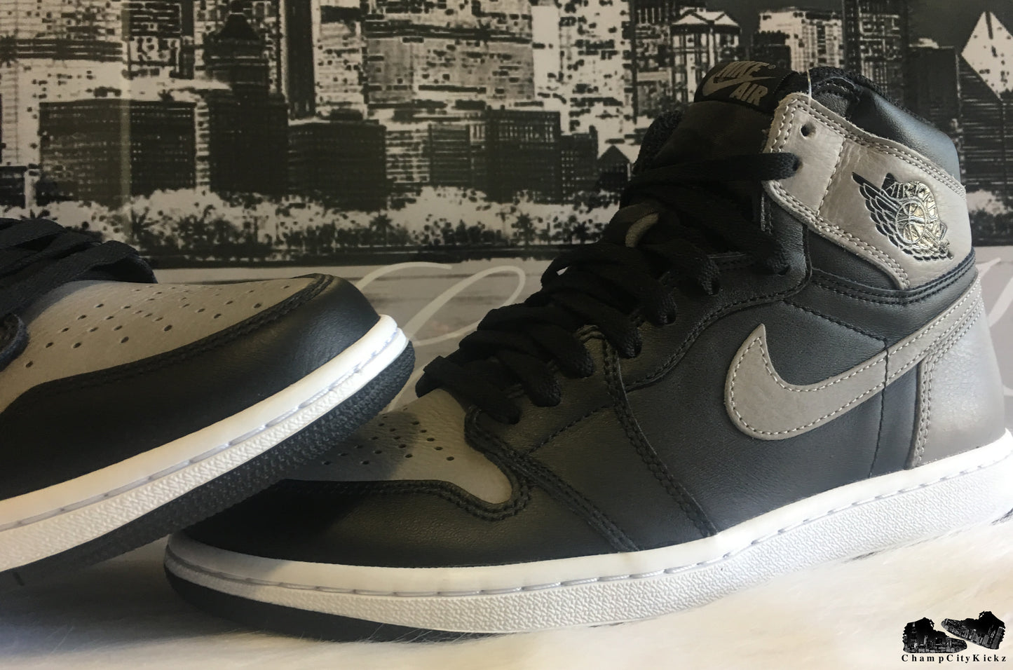 Jordan Retro 1 Shadows