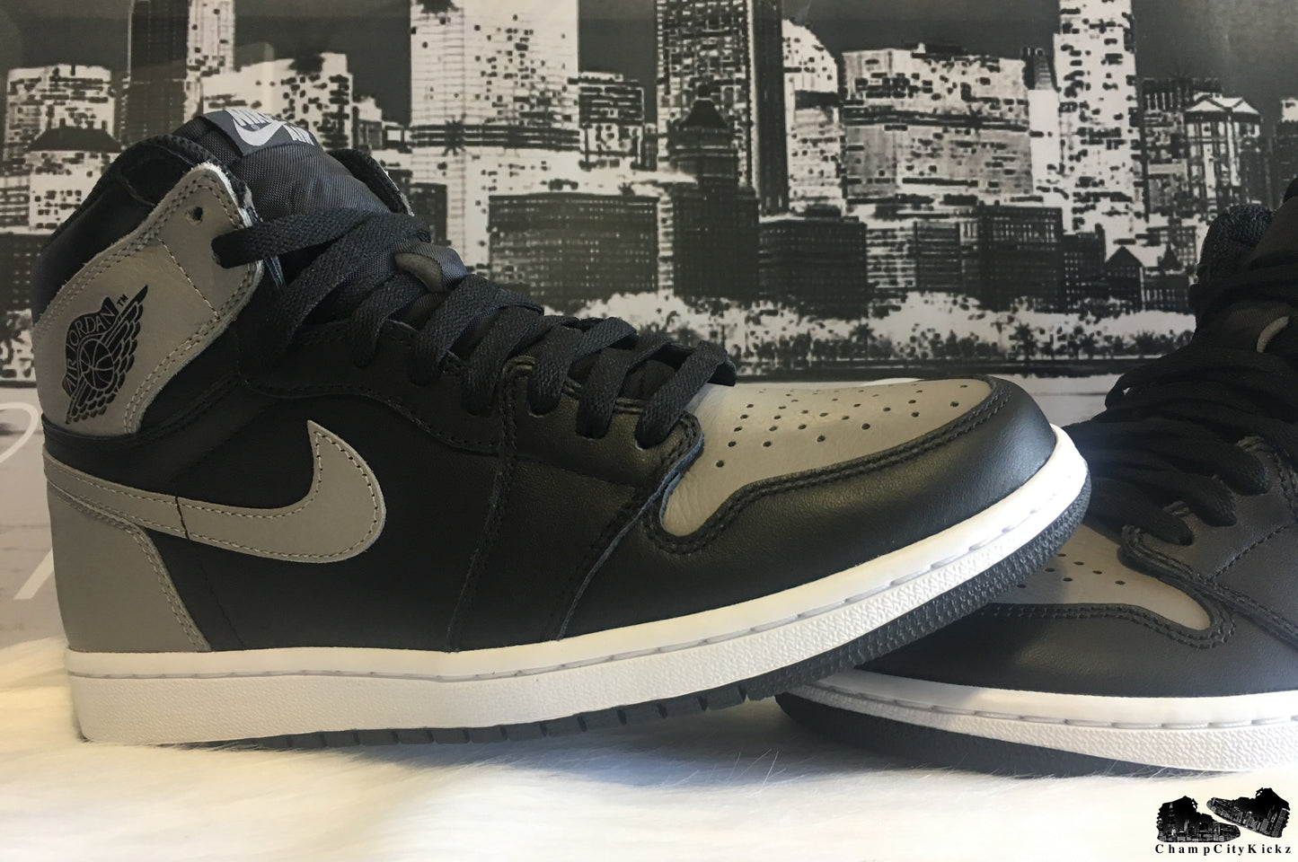 Jordan Retro 1 Shadows