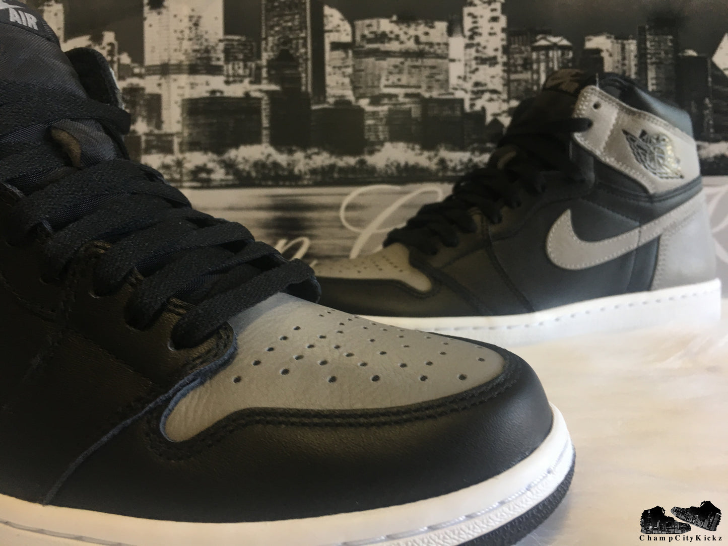 Jordan Retro 1 Shadows