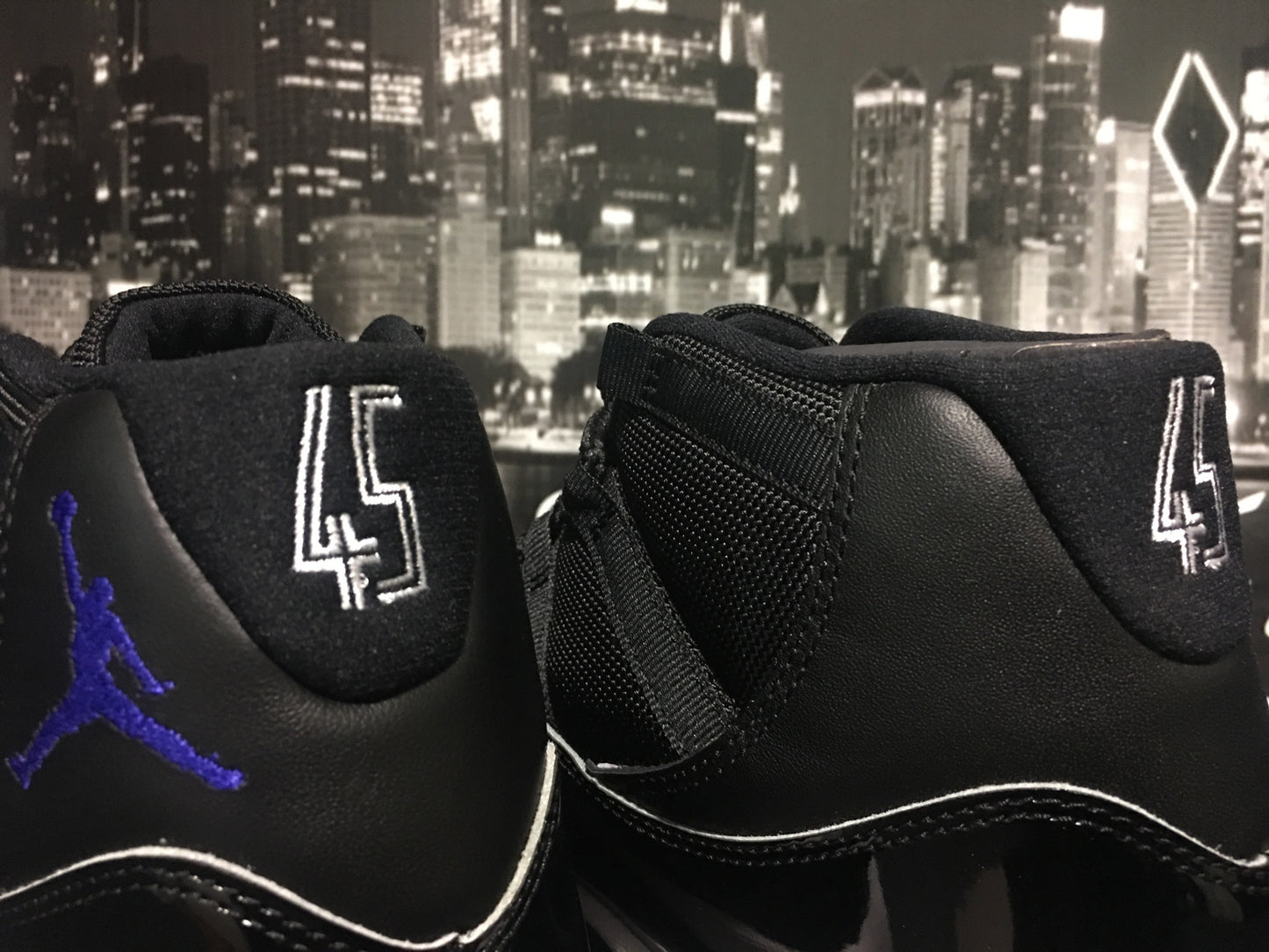 Jordan Retro 11 "Space Jam"