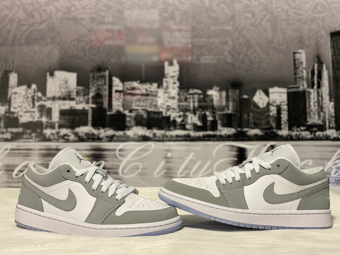 AIR JORDAN RETRO 1 LOW WOLF GREY DC0774-105