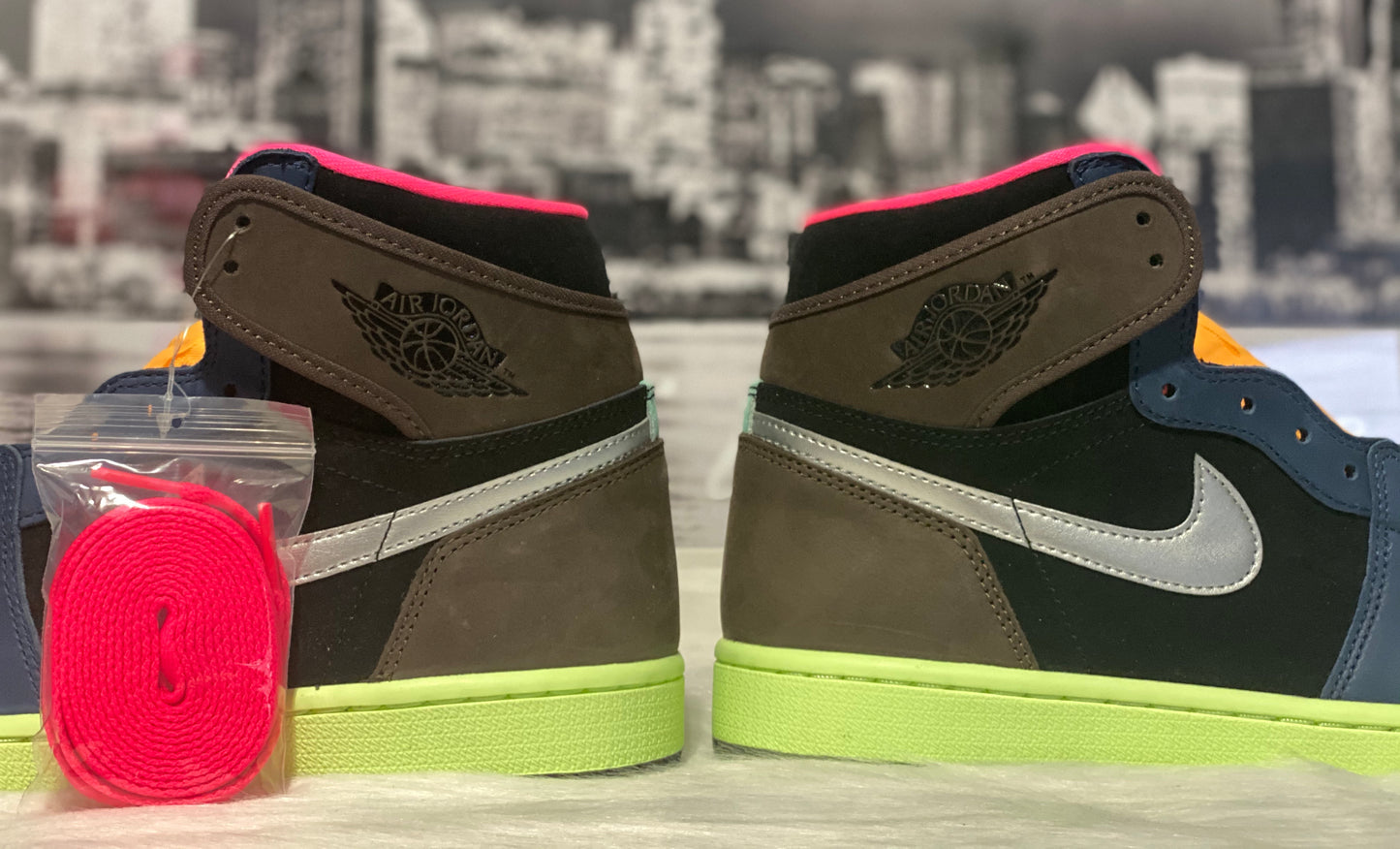 Air Jordan Retro 1 High OG Bio Hack 555088-201